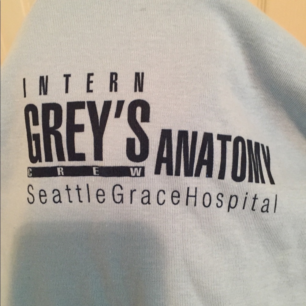 Grey’s Anatomy Crew tee size Large